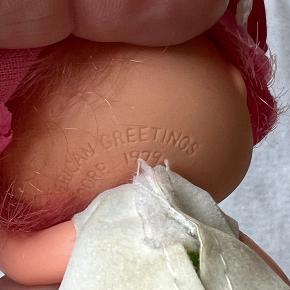 VINTAGE CHERRY CUDDLER & GOOSEBERRY GOOSE 2ND ISSUE‎ KENNER STRAWBERRY SHORTCAKE - Picture 6 of 7